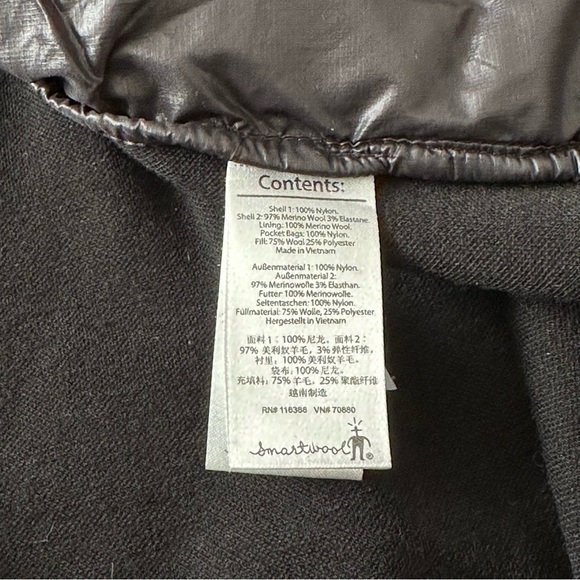 SmartWool Women’s Size L Black PHD Vibram Quilted Front Merino Wool Back Vest - Picture 7 of 7